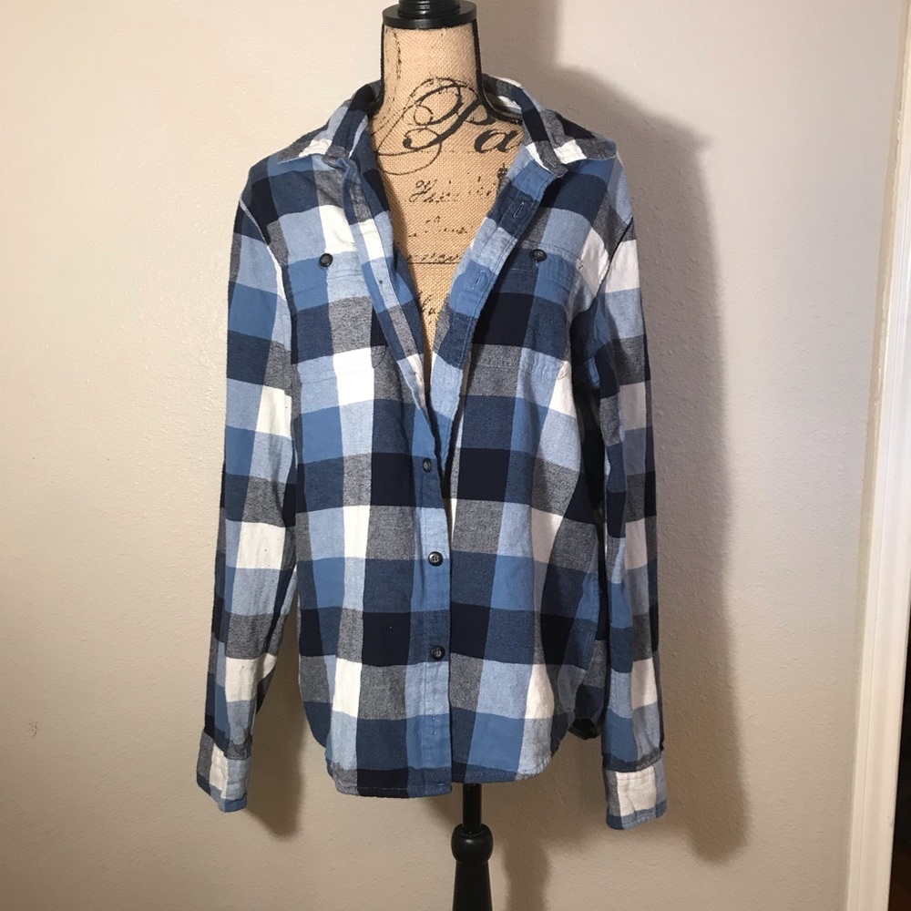 Oversized blue plaid button up shirt